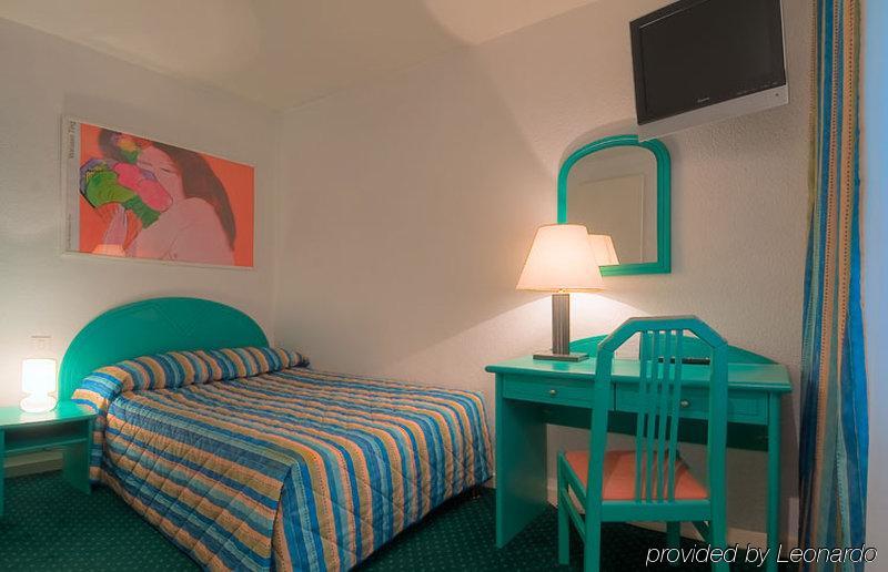Croix De Malte Hotel Paris Phòng bức ảnh